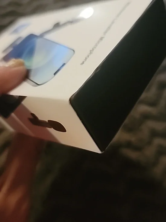 Wireless Lavalier Microphones (Two In Box)for iPhone Smartphones - Black - Picture 11 of 16